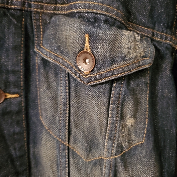 Men's Roebuck & Co Distressed Dark Wash Denim Jacket - Picture 3 of 7